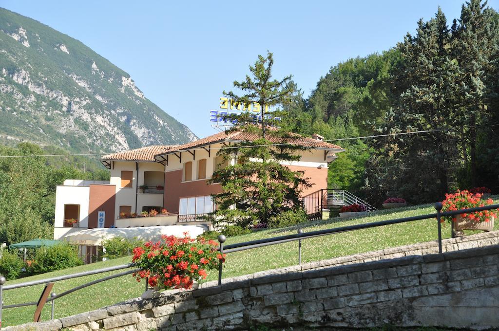 Hotel Terme Di San Vittore Genga  Exterior foto